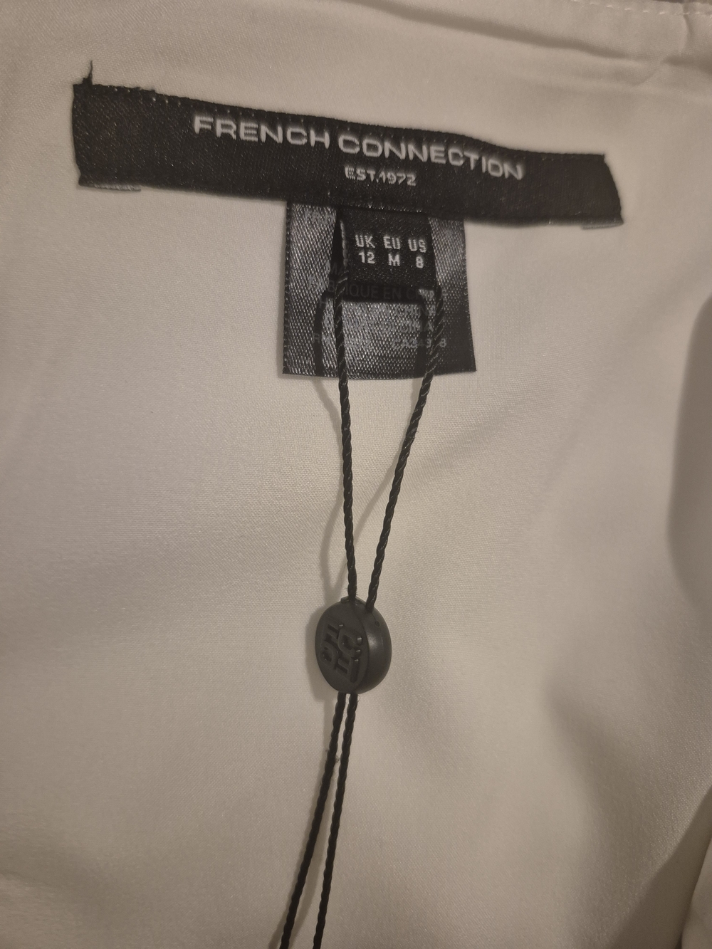 French Connection Black & White Ruched Contrast Dress Size 8 Elegant Sleeveless - Picture 3 of 5
